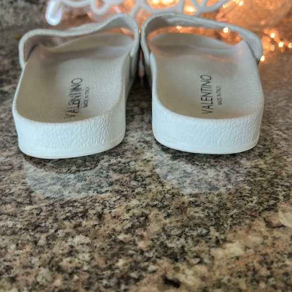 Valentino Samantha Logo Slides - Picture 5 of 9